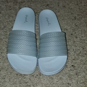 Qupid White Textured Sandals